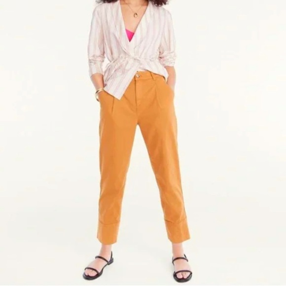 J. Crew | Pleated Cropped Straight Chino Pant in
Burnt Caramel Size 8 - Picture 9 of 9